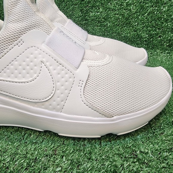 Womens Size 7.5 Nike AD Triple White Slip On Walking Sneakers DJ1001-100 - Picture 3 of 8